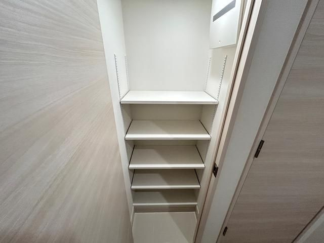 ＬＩＭＥ　ＲＥＳＩＤＥＮＣＥ　ＫＡＷＡＧＵＣＨＩ　ＥＡＳＴの玄関
