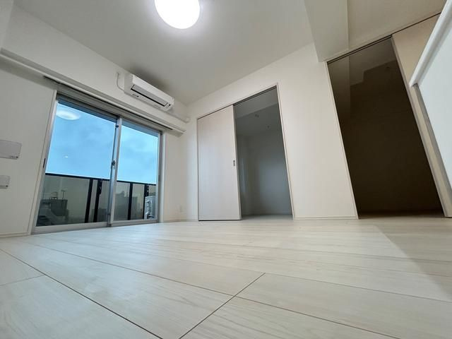 ＬＩＭＥ　ＲＥＳＩＤＥＮＣＥ　ＫＡＷＡＧＵＣＨＩ　ＥＡＳＴの居間・リビング
