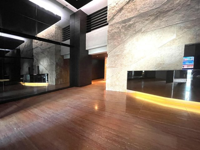S-RESIDENCE神戸磯上通のエントランス