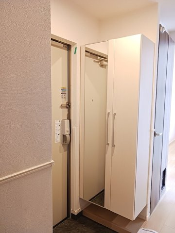 コニリオ　フェリーチェの玄関