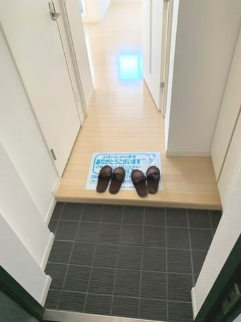 ウィルテラス千歳烏山の玄関