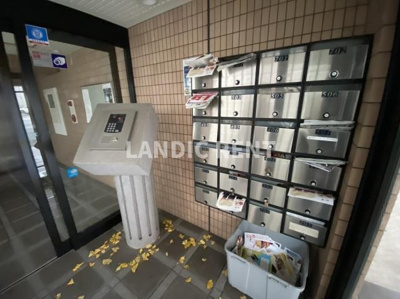【エントランス】 | ロイヤルヒルズ大橋参番館