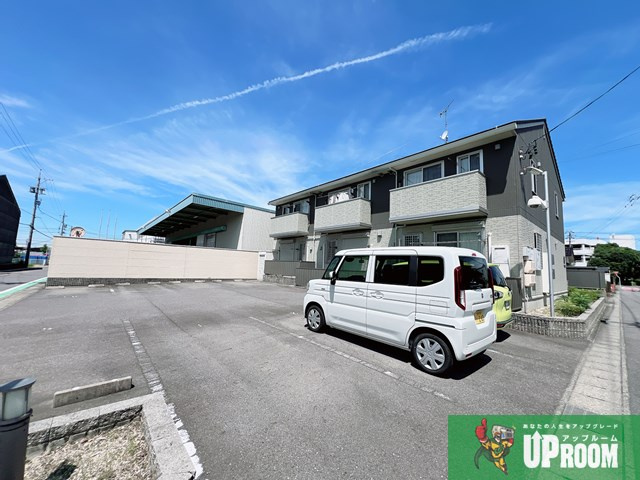 サニーハウス光の駐車場