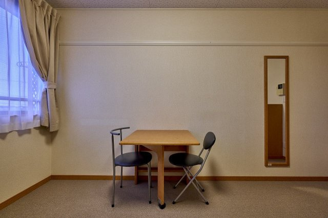 レオパレスメスタージャのその他|机、椅子