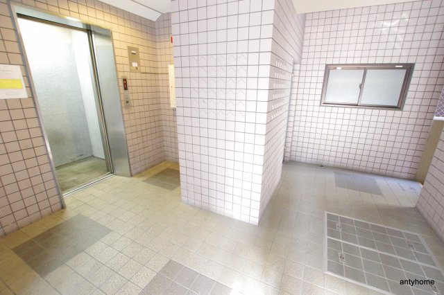 クレハタワーズ東中島　仲介手数料無料のロビー