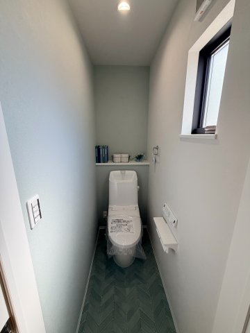 ☆選べる家具プレゼント☆石風呂町2号地のトイレ|1階と2階の2ヶ所に完備された温水洗浄便座付きトイレ。