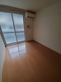 レオパレスＫＡＴＯＨⅢの居間・リビング