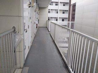 レオパレスフォーユー　本町の玄関|備品や設備仕様は号室等により異なります。現地をご確認下さい。