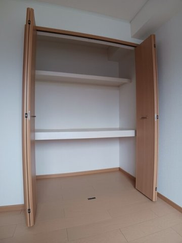 ロータス鳥生　Ｄの収納