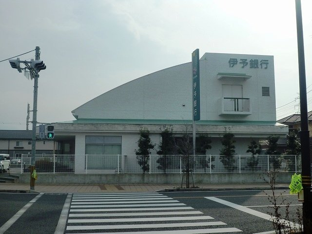 クラール・イーブンベルク　Ａの周辺|伊予銀行喜多川支店様まで400m