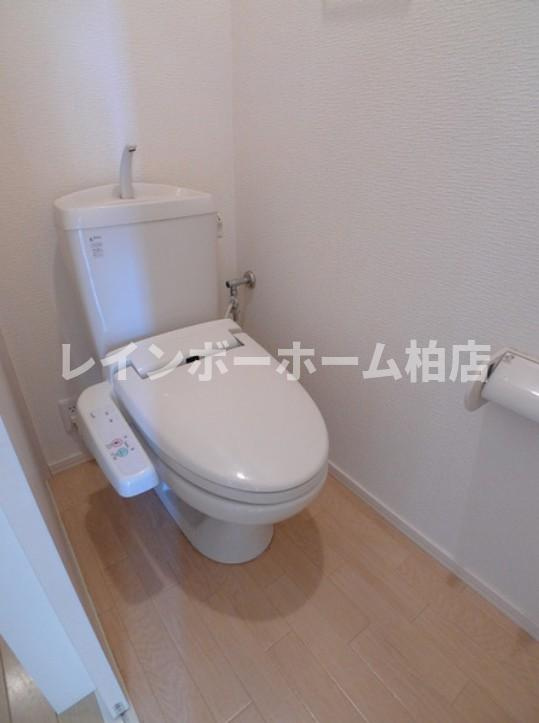 仲介手数料50％半額キャンペーン物件のトイレ|同施工。参考写真。