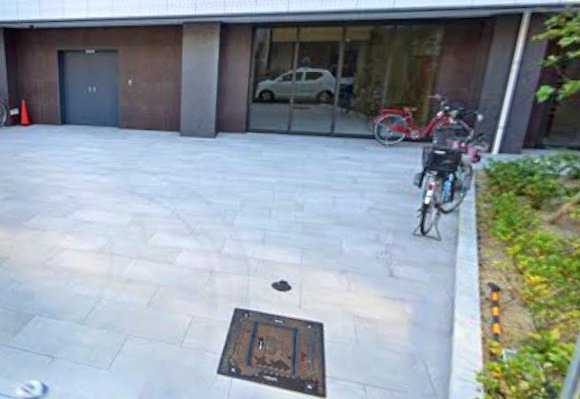 R Residences 難波南Ⅰの駐車場
