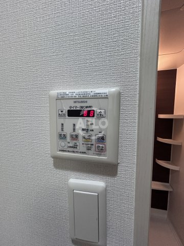 サムティ江坂ジュレーヴの洗面所|サムティ江坂JuReve　浴室乾燥