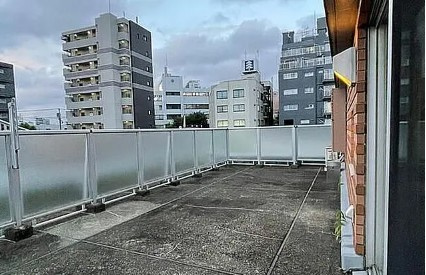 【バルコニー】