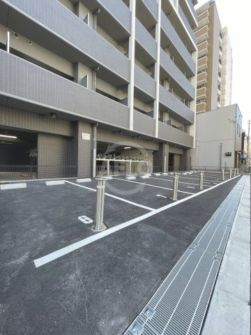 MELDIA CREST NAMBA SOL TERRACEの駐車場|MELDIA　CREST　NAMBA　SOL　TERRACE　駐車場