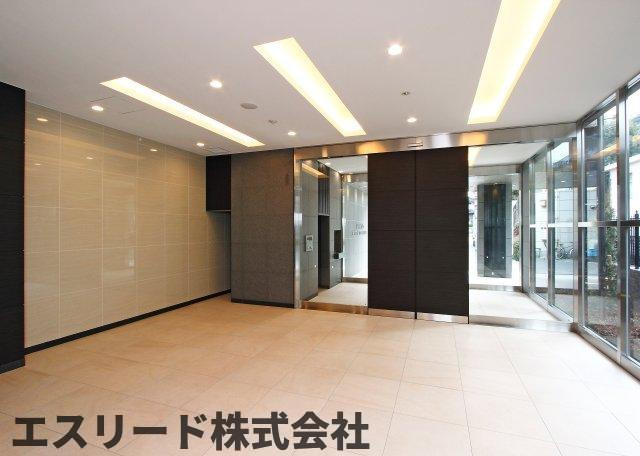 エスリード弁天町セミリア302号室の玄関|きれいな玄関です