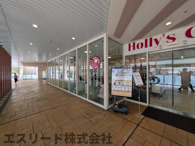 エスリード弁天町セミリア302号室の周辺|HOLLY'S CAFE 駅前高層ビルにあります。
