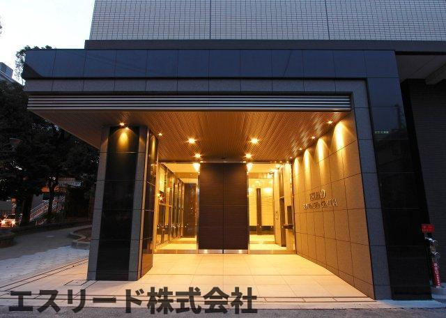 エスリード弁天町セミリア302号室のエントランス|アプローチは上質感があります。