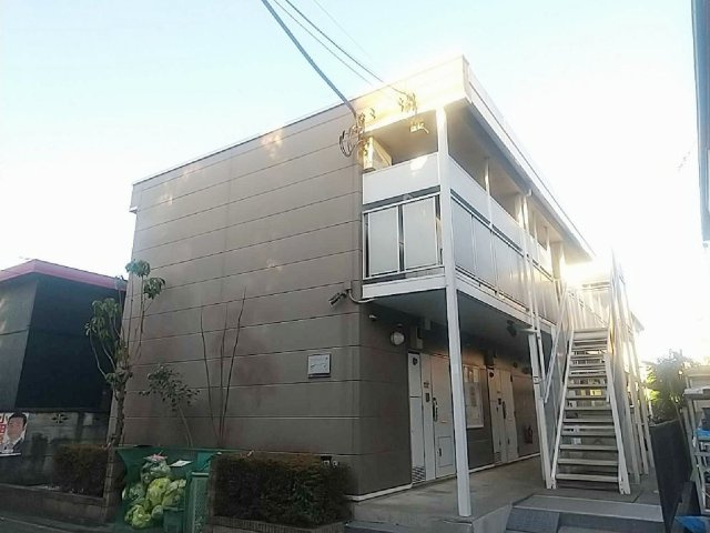 レオパレスレクリチュール立川の外観