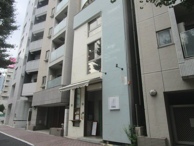 港区南麻布１丁目のビル