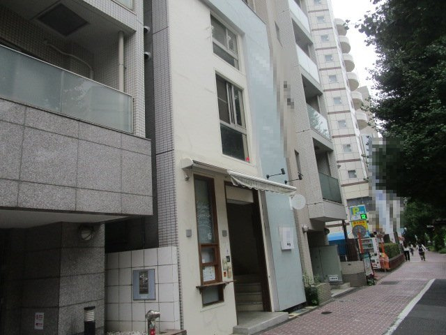 港区南麻布１丁目のビル