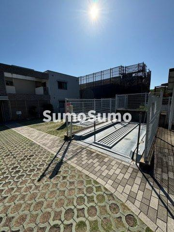 アルカス西公園の駐車場