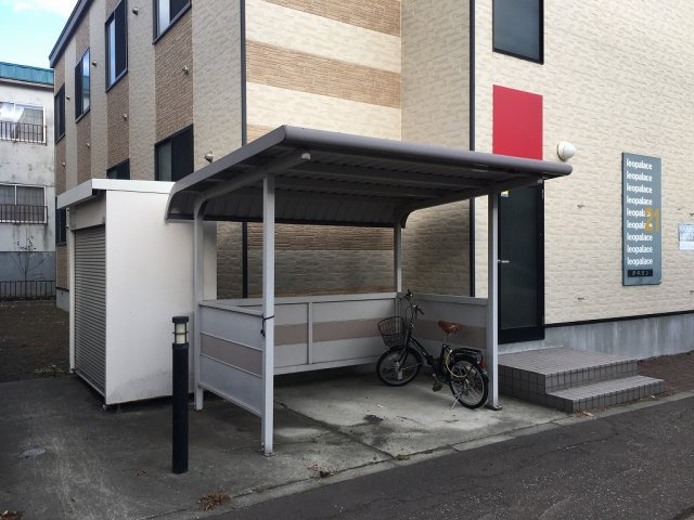 レオパレスタキオンのその他|駐輪場