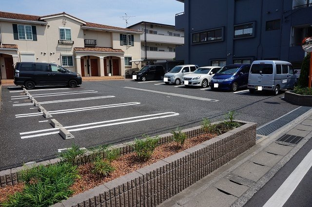 フォーリーフ・クローバーの駐車場