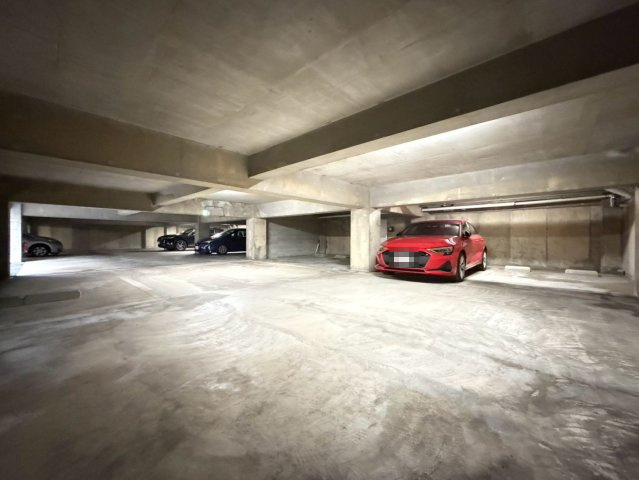 クリエイト三島の駐車場