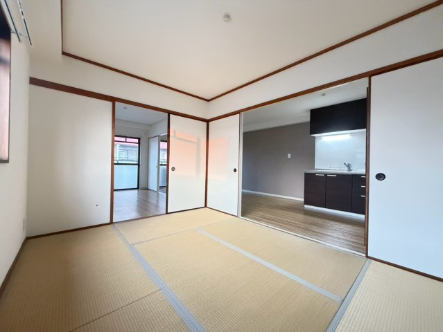 クリエイト三島の内装