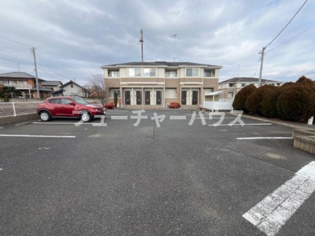 アンレーヴⅡ（ＵＮ　ＲＥＶＥ　Ⅱ）の駐車場