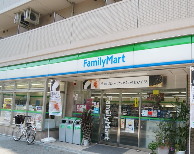 カーサ小倉のその他|ファミリーマートパークシティ新川崎店