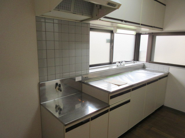 カーサ小倉のキッチン|シンクの大きいキッチン　ガス２口キッチン設置可能