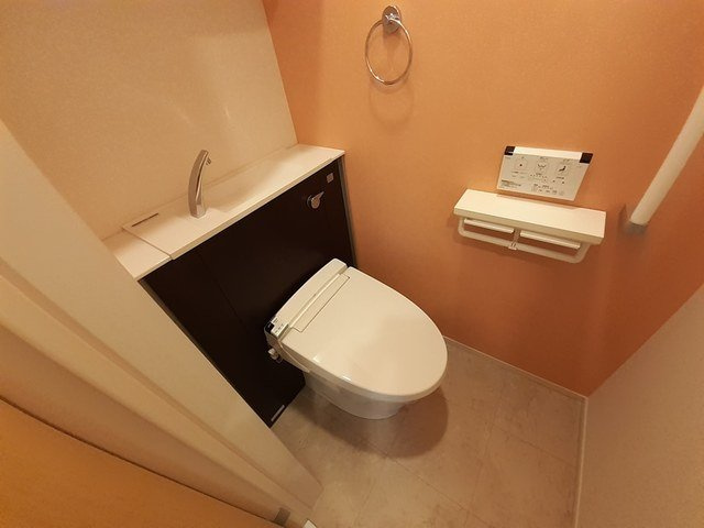 【トイレ】 | カーサ　カメリア | 清潔感のあるトイレです