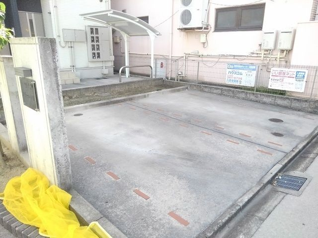 クラールＦ　Ⅱの駐車場