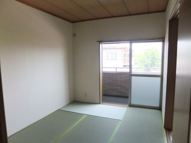 エステート弐番館の和室