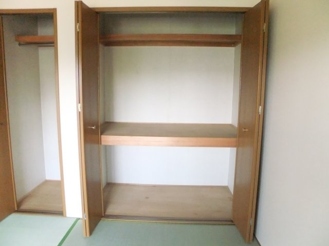 エステート弐番館の収納