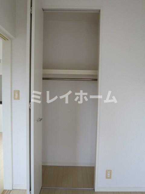 メゾン西馬込の収納|同建物内、別のお部屋の参考写真になります。