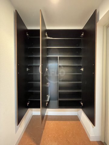 Luxe難波南の収納|Luxe難波南　シューズボックス