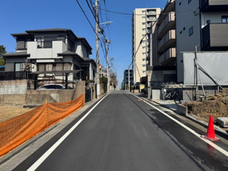 【前面道路含む現地写真】