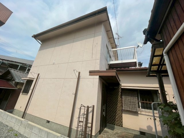 小野市上本町貸家の外観
