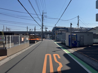 【前面道路含む現地写真】