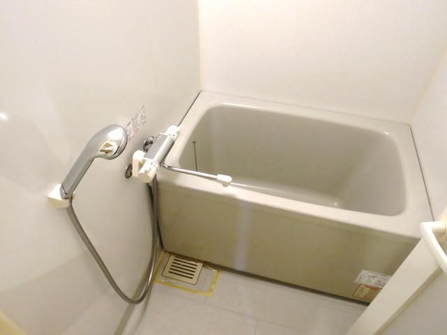 プライムアーバン早稲田の浴室
