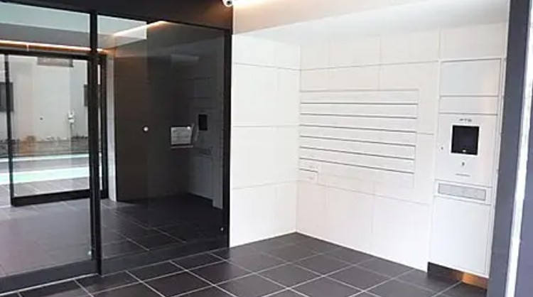 北区滝野川６丁目の賃貸マンションのエントランス