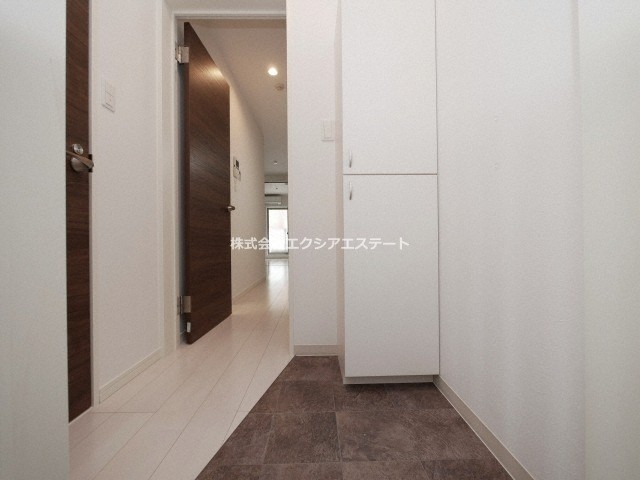 F　asecia chartの玄関