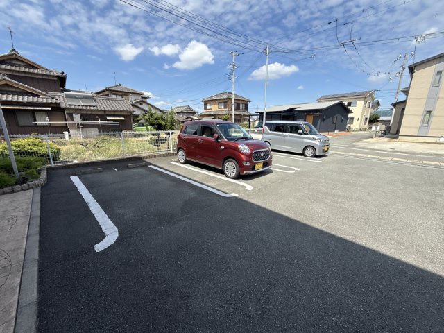 ヴェリタ　クオーレの駐車場