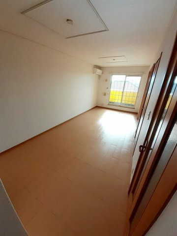 クラッセ壱番館の居間・リビング