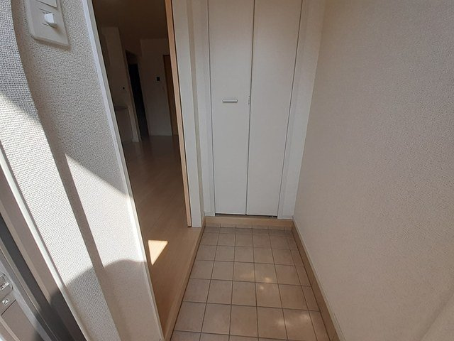 メゾン・アルテミスの玄関