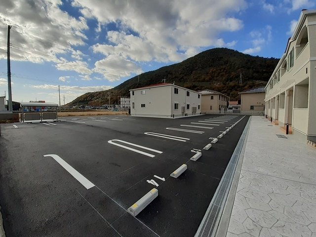 エイドⅡの駐車場