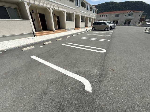 エイドⅡの駐車場